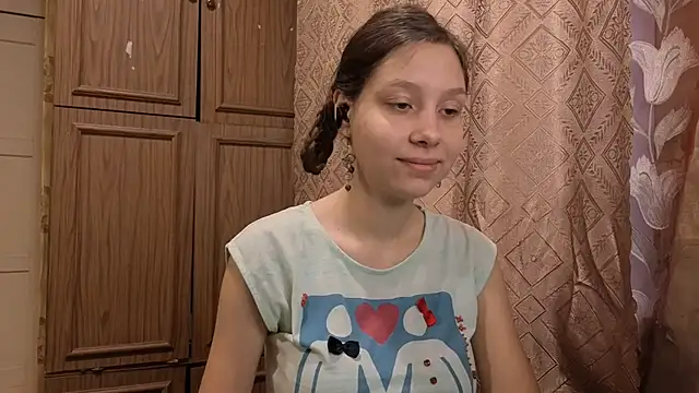 QutieDaSweet online show from November 4, 2:10 am