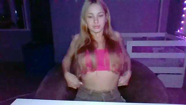 Snapshot of Lismera chatting on October 2, 4:25 pm Lismera online show from October 2, 4:25 pm