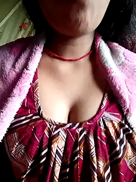 soni2005 online show from February 12, 2:39 am