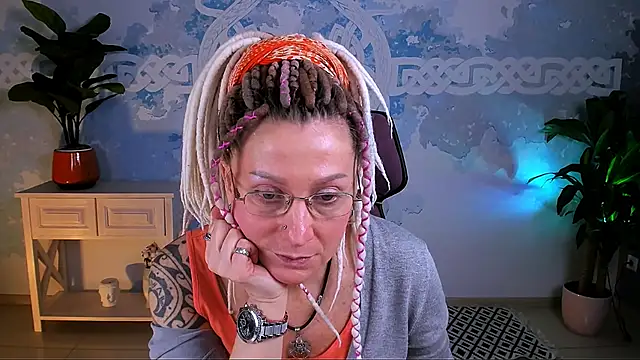 UmaSpace online show from February 3, 6:40 am