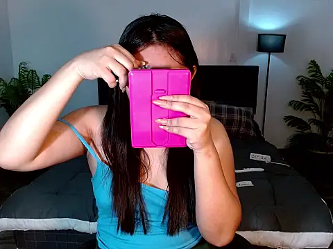 Snapshot of Nikki_Karishma chatting on February 8, 11:24 am Nikki Karishma online show from February 8, 11:24 am