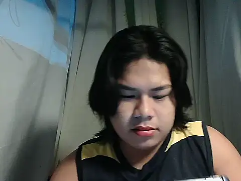 Snapshot of Huntrix2025 chatting on February 4, 11:05 am Huntrix2025 online show from February 4, 11:05 am