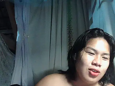 Snapshot of Huntrix2025 chatting on February 11, 12:43 pm Huntrix2025 online show from February 11, 12:43 pm