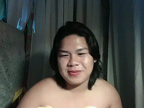 Snapshot of Huntrix2025 chatting on February 15, 7:54 pm Huntrix2025 online show from February 15, 7:54 pm