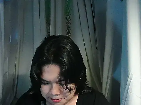 Snapshot of Huntrix2025 chatting on February 20, 7:58 pm Huntrix2025 online show from February 20, 7:58 pm