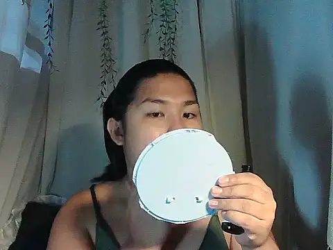 Snapshot of Huntrix2025 chatting on February 21, 1:45 pm Huntrix2025 online show from February 21, 1:45 pm