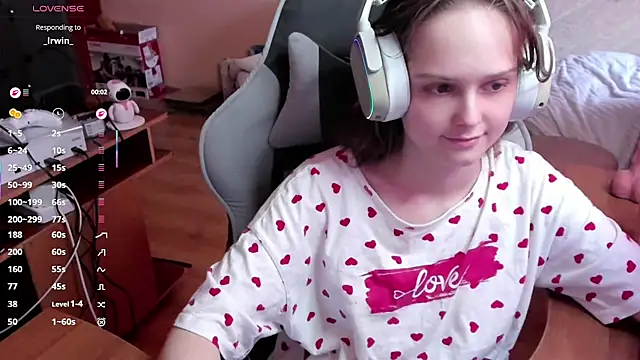 SharybbFace online show from April 13, 3:06 pm