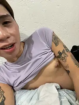 Snapshot of CandySweetCock chatting on October 26, 8:04 pm CandySweetCock online show from October 26, 8:04 pm