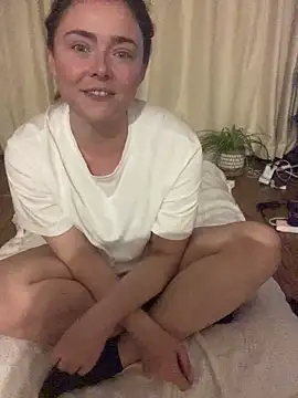 Mia Winters online show from February 28, 7:15 pm