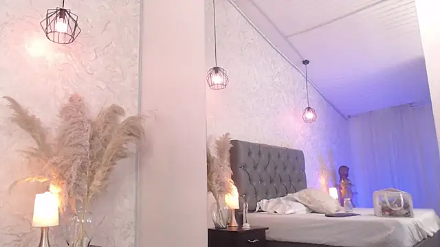 Snapshot of Sabriinaa_Foxx chatting on April 17, 1:25 pm Sabriinaa Foxx online show from April 17, 1:25 pm