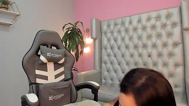 sofi  18  online show from October 17, 6:21 pm