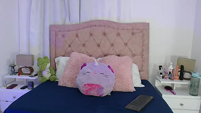 sweet caandyy online show from October 28, 5:11 am