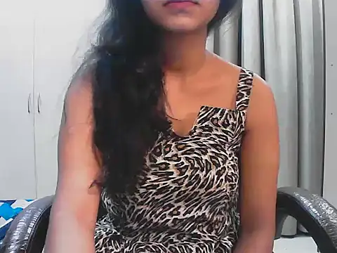 Snapshot of short_girl_ chatting on October 1, 5:08 pm short girl online show from October 1, 5:08 pm