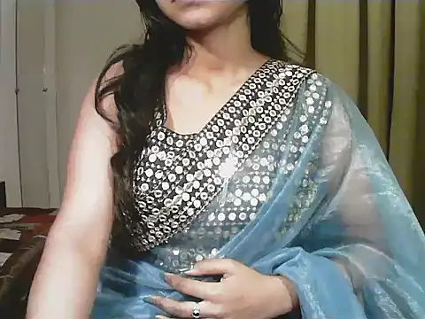 short girl  online show from January 10, 4:42 pm