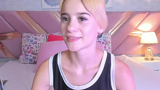 ChloeLaurentt online show from January 9, 3:04 pm