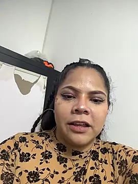 Snapshot of ROUSE_SINCLAIR chatting on October 31, 9:10 am ROUSE SINCLAIR online show from October 31, 9:10 am