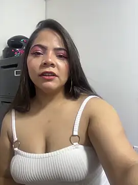 Snapshot of ROUSE_SINCLAIR chatting on November 14, 8:18 pm ROUSE SINCLAIR online show from November 14, 8:18 pm