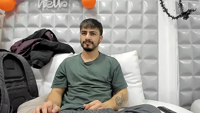 Jack Daniel   online show from October 21, 2:29 pm