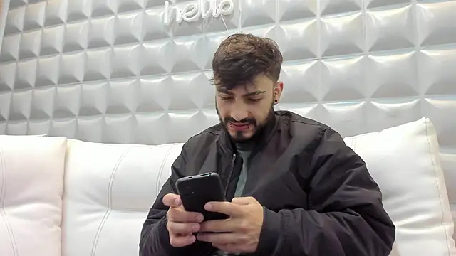 Jack Daniel   online show from November 20, 1:33 pm