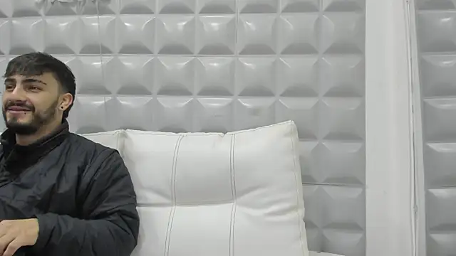 Jack Daniel   online show from November 21, 12:48 pm