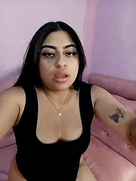 TifanieJones online show from September 25, 1:20 am