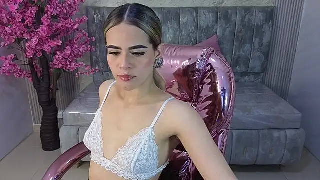 lilith4 s online show from November 7, 8:20 pm