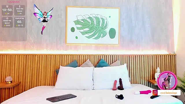 Coco-balenciaga online show from October 31, 11:44 am