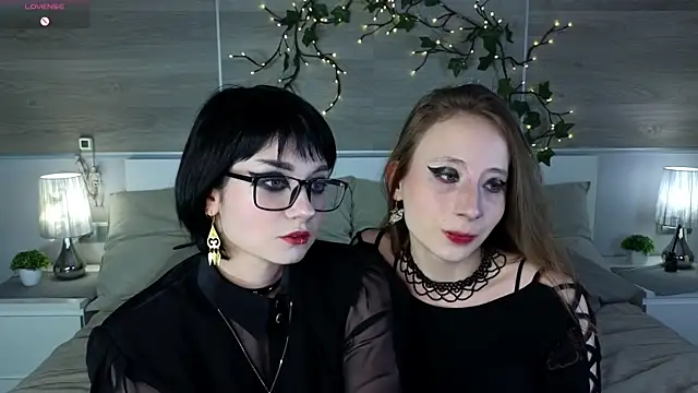 FayElg online show from October 7, 3:09 pm