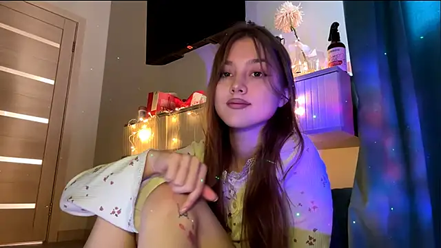 CutieAIice online show from September 23, 1:58 pm