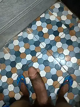 Snapshot of bold_guy_1234 chatting on October 17, 8:39 am bold guy 1234 online show from October 17, 8:39 am