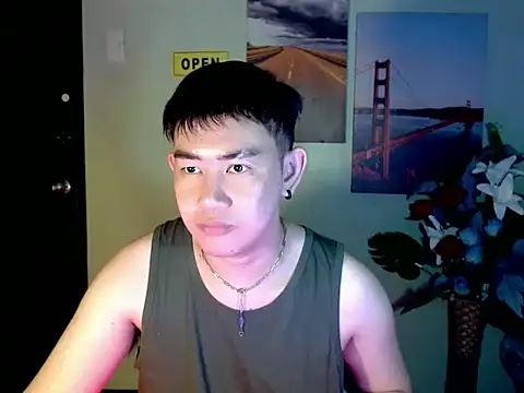 Snapshot of NaughtyGlow97 chatting on October 5, 4:33 am NaughtyGlow97 online show from October 5, 4:33 am