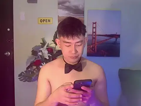 Snapshot of NaughtyGlow97 chatting on October 27, 6:06 am NaughtyGlow97 online show from October 27, 6:06 am