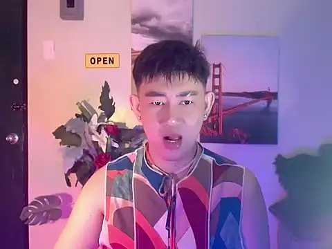 Snapshot of NaughtyGlow97 chatting on October 28, 10:01 pm NaughtyGlow97 online show from October 28, 10:01 pm