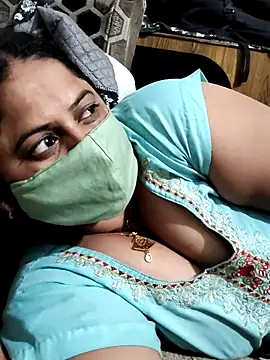 Snapshot of Mmm143 chatting on October 14, 5:14 pm Mmm143 online show from October 14, 5:14 pm