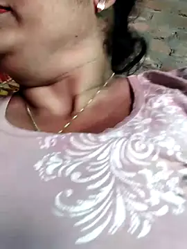 Snapshot of Mmm143 chatting on December 15, 5:34 am Mmm143 online show from December 15, 5:34 am