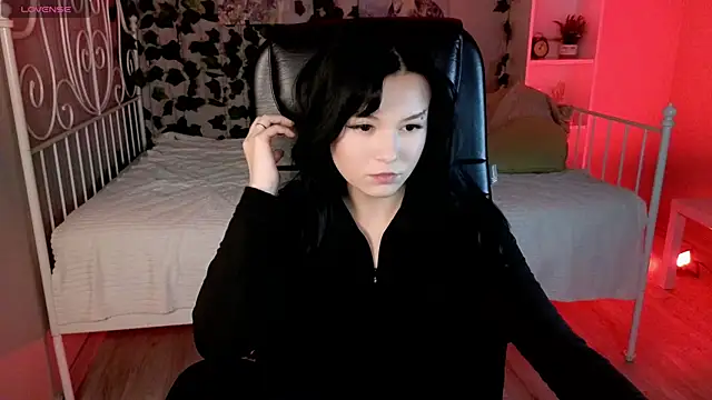 Aurora Gilbert online show from September 29, 4:12 pm