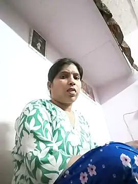 Snapshot of aliya-jaan71 chatting on April 12, 9:14 am aliya-jaan71 online show from April 12, 9:14 am