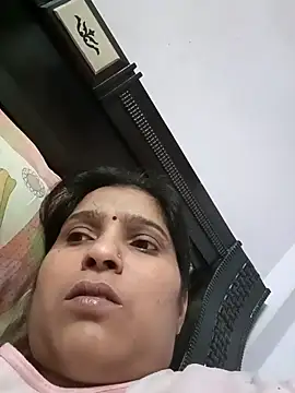 Snapshot of aliya-jaan71 chatting on April 13, 1:27 pm aliya-jaan71 online show from April 13, 1:27 pm
