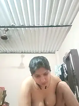 Snapshot of aliya-jaan71 chatting on April 14, 9:32 pm aliya-jaan71 online show from April 14, 9:32 pm