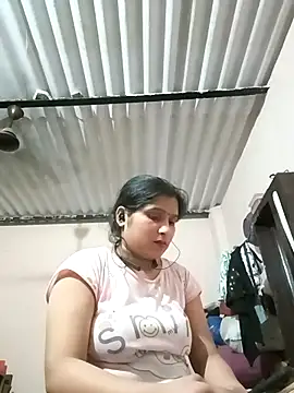 Snapshot of aliya-jaan71 chatting on April 17, 5:05 pm aliya-jaan71 online show from April 17, 5:05 pm
