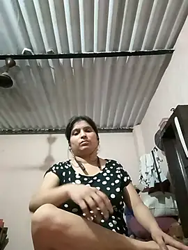 Snapshot of aliya-jaan71 chatting on April 29, 5:52 pm aliya-jaan71 online show from April 29, 5:52 pm
