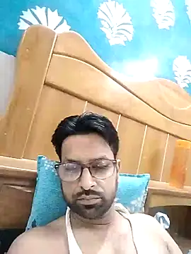 Snapshot of mohsin99272 chatting on September 15, 5:18 am mohsin99272 online show from September 15, 5:18 am