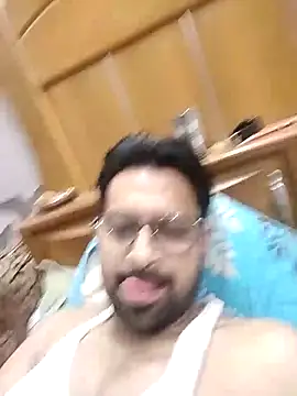 Snapshot of mohsin99272 chatting on September 23, 2:42 pm mohsin99272 online show from September 23, 2:42 pm