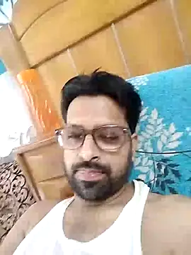 Snapshot of mohsin99272 chatting on September 25, 6:39 am mohsin99272 online show from September 25, 6:39 am