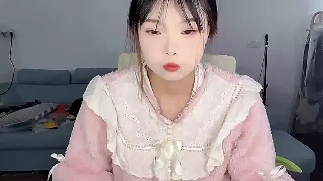 Akong11 online show from February 10, 4:05 am