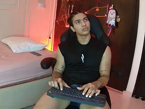 toji luxxer online show from October 30, 2:57 am