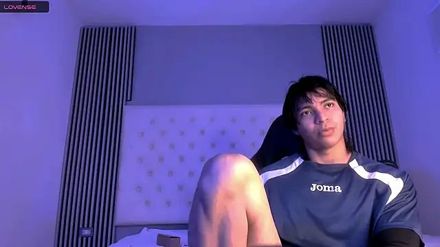 toji luxxer online show from November 19, 8:31 pm