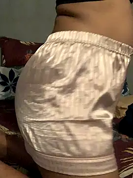 sweetpussysa92 online show from October 1, 4:13 pm