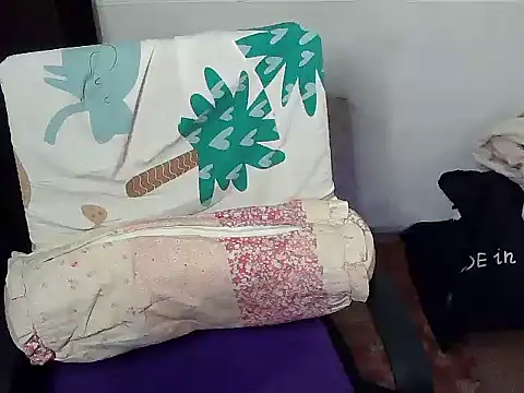 Snapshot of SexyCathy03 chatting on October 8, 10:07 pm SexyCathy03 online show from October 8, 10:07 pm