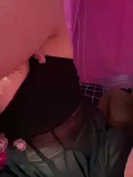 Snapshot of Moon_pusy chatting on January 18, 12:31 pm Moon pusy online show from January 18, 12:31 pm